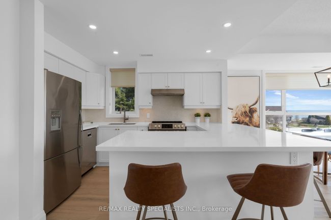 441 Mariners Way, Condo with 3 bedrooms, 2 bathrooms and 2 parking in Collingwood ON | Image 11