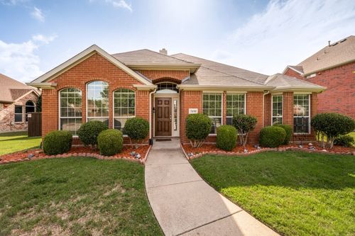 7498 Ravenhill Dr, Frisco, TX, 75035-8923 | Card Image
