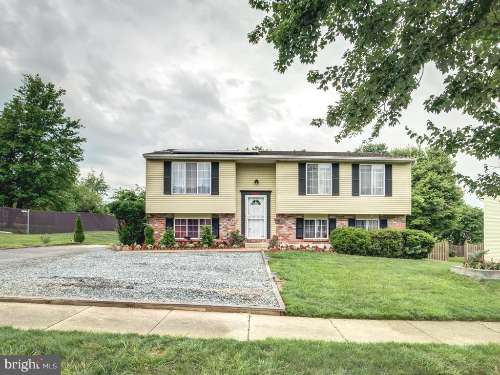 Rodgers Dr, Clinton, MD 20735