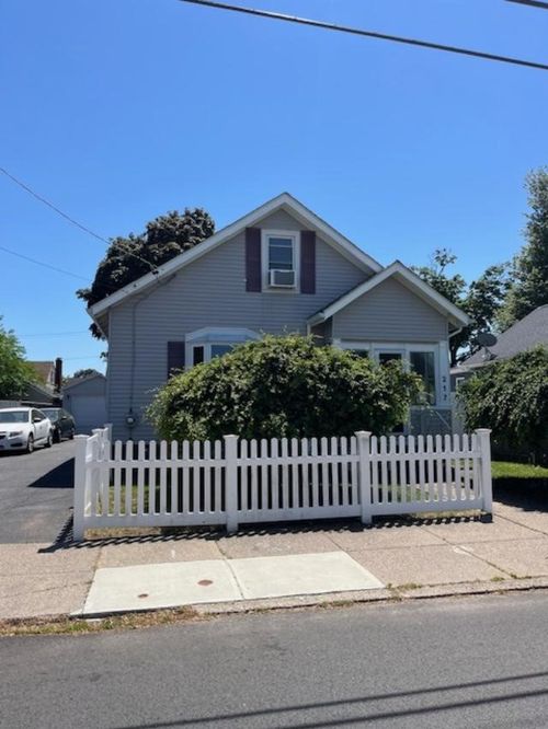 217 Evergreen St, Pawtucket, RI, 02861-2823 | Card Image