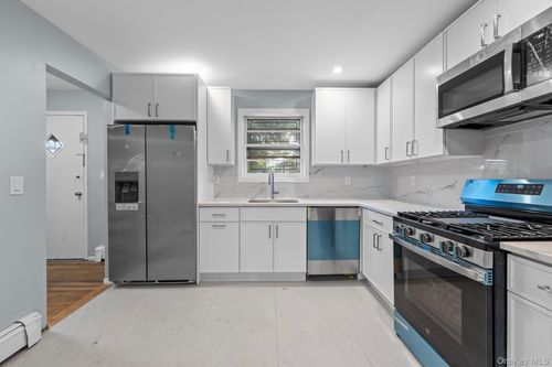 17211 Horace Harding Expy, Fresh Meadows, NY, 11365-1518 | Card Image