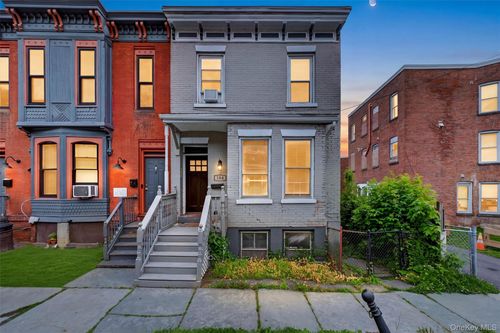 184 Dubois St, Newburgh, NY, 12550-3469 | Card Image