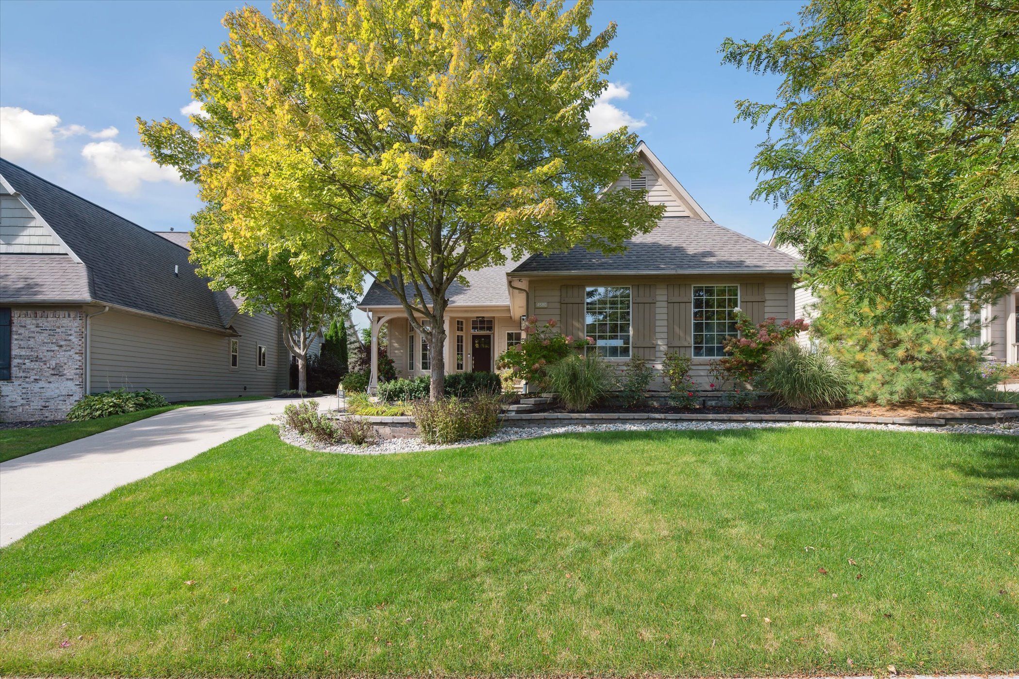 Leblanc Ct, Brighton, MI 48116