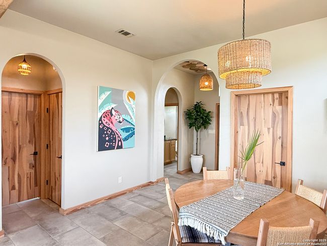 1208 Devine Dr, House other with 3 bedrooms, 2 bathrooms and null parking in Devine TX | Image 9
