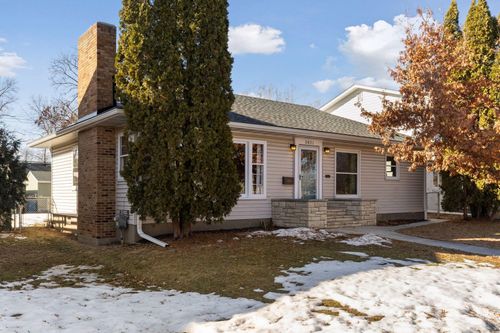 3821 York Ave N, Robbinsdale, MN, 55422-2313 | Card Image