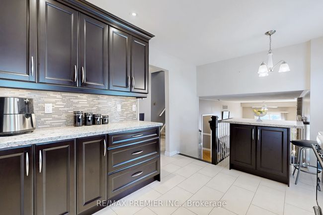 191 Invergordon Ave, House other with 6 bedrooms, 3 bathrooms and 4 parking in Scarborough ON | Image 13