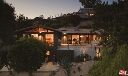 22910 Portage Circle Dr, Topanga, CA, 90290-4029 | Card Image