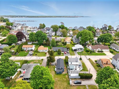 27 Prospect Ave, Niantic, CT, 06357-3008 | Card Image
