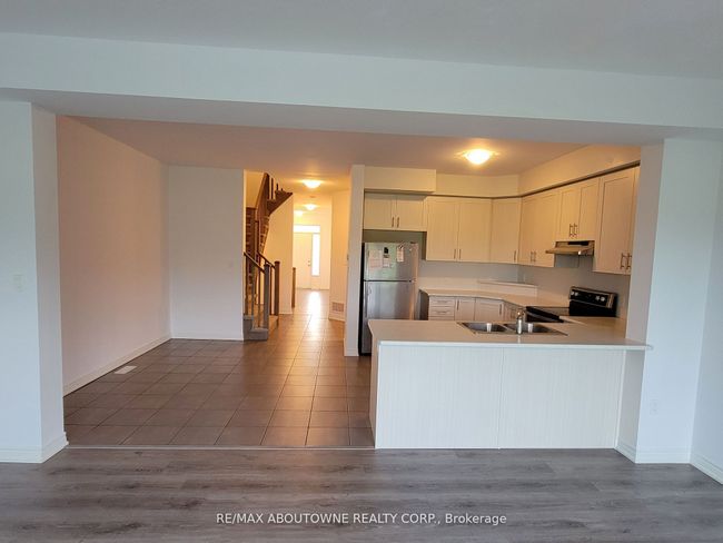 66 Bradbury Rd, House attached with 3 bedrooms, 3 bathrooms and 1 parking in Stoney Creek ON | Image 10