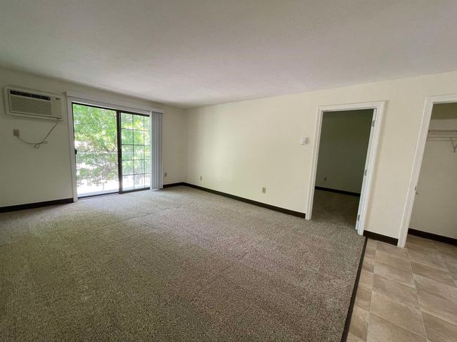APT-34 - 11 Railroad Ave, Condo with 2 bedrooms, 1 bathrooms and null parking in Derry NH | Image 19
