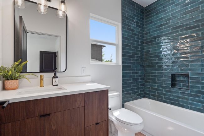 B - 5304 Samuel Huston Ave, House other with 2 bedrooms, 3 bathrooms and null parking in Austin TX | Image 17