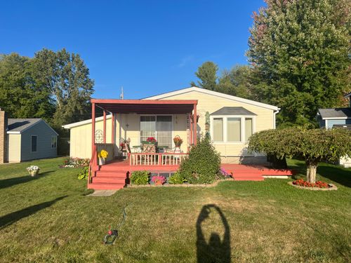 12515 Rosemary Ave, Grant, MI, 49327-9632 | Card Image