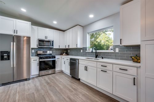 718 Glen Rhea Dr, Lake Dallas, TX, 75065-2836 | Card Image