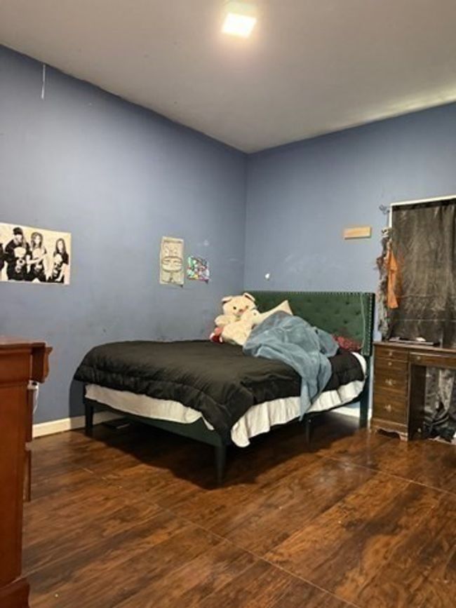 10 Byron St, House other with 4 bedrooms, 2 bathrooms and 4 parking in Worcester MA | Image 7
