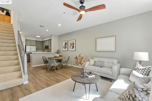 456 Marina Way, Richmond, CA, 94801-3231 | Card Image