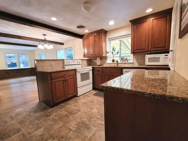 7 Rack Rd, House other with 3 bedrooms, 2 bathrooms and 6 parking in Chelmsford MA | Image 7