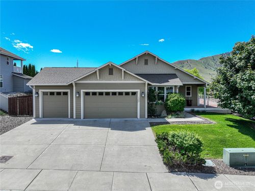 1000 Sunset Ln, Chelan, WA, 98816-3109 | Card Image