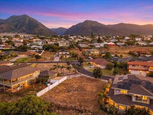 33 Kamakoa Loop, Wailuku, HI, 96793 | Card Image