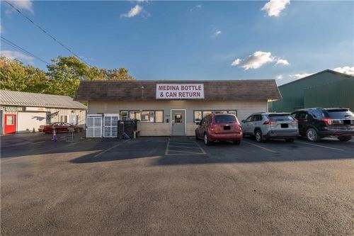 306 E Center St, Medina, NY, 14103-1625 | Card Image