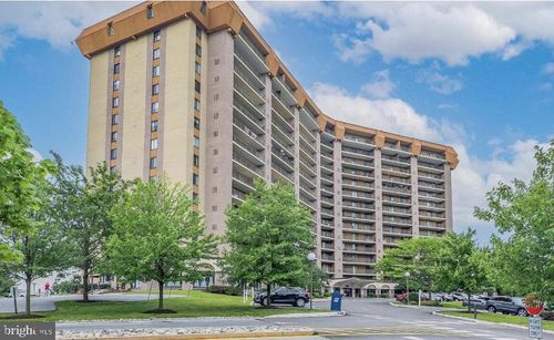 926-20926 Valley Forge Cir, KING OF PRUSSIA, PA, 19406-1195 | Card Image