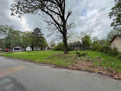 901 W 27th Ave, Pine Bluff, AR, 71601-6429 | Card Image