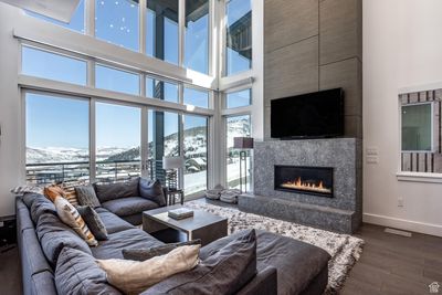 1501 - 2752 W High Rd, Condo with 4 bedrooms, 3 bathrooms and 1 parking in Park City UT | Image 3