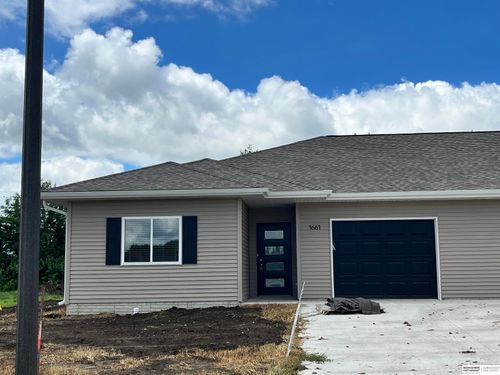 1661 Northland Dr, David City, NE, 68632-3000 | Card Image