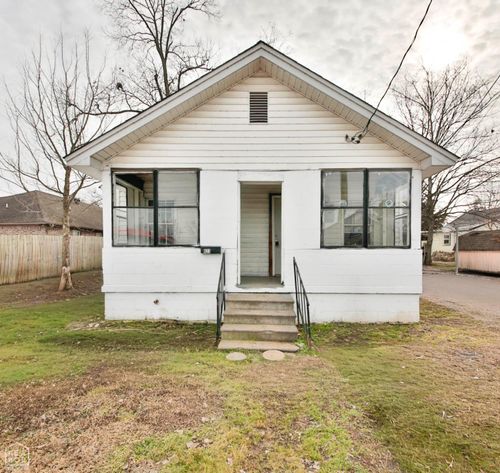 823 Burke Ave, Jonesboro, AR, 72401-2604 | Card Image