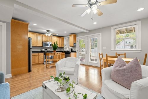 apt-1-521 Washington St, Abington, MA, 02351-2463 | Card Image