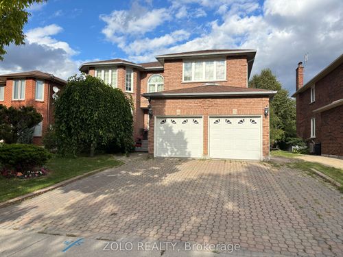 3 Lucy Dr, Richmond Hill, ON, L4C9P9 | Card Image