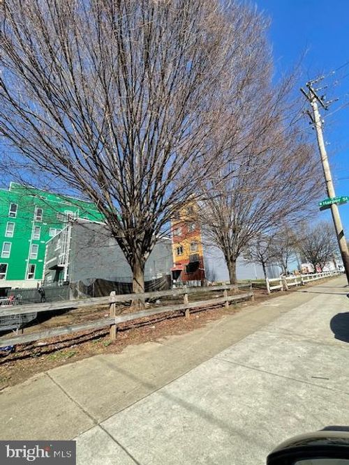 936 N 13th St, PHILADELPHIA, PA, 19123-1010 | Card Image