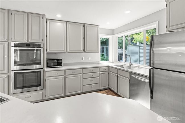 8523 25 Th Ave Ne, House other with 3 bedrooms, 3 bathrooms and 2 parking in Seattle WA | Image 11