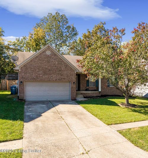 920 Woodland Ridge Cir, La Grange, KY, 40031-1373 | Card Image