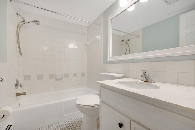 APT-4 - 4584 Cedar Lake Rd S, Condo with 2 bedrooms, 1 bathrooms and null parking in Saint Louis Park MN | Image 18