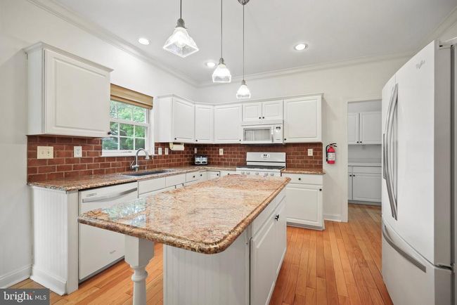 18 Navesink Dr, House other with 4 bedrooms, 3 bathrooms and null parking in Pennington NJ | Image 16