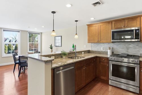 g-70 Great Rd, Bedford, MA, 01730 | Card Image