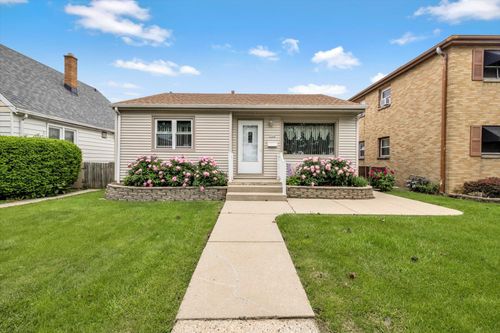 3366 S 26th St, Milwaukee, WI, 53215-4822 | Card Image