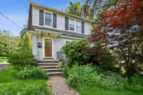 6 Midland Blvd, Maplewood, NJ, 07040-1717 | Card Image