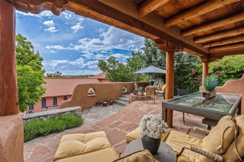 333 Magdalena Rd, Santa Fe, NM, 87501-1916 | Card Image