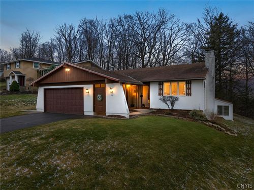 318 Case St, Syracuse, NY, 13209-2540 | Card Image