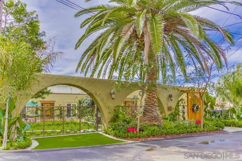 2377 Linwood St, San Diego, CA, 92103-3749 | Card Image