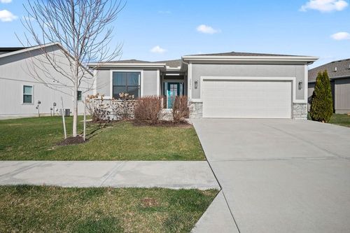 20854 W 190th Pl, Spring Hill, KS, 66083-4580 | Card Image