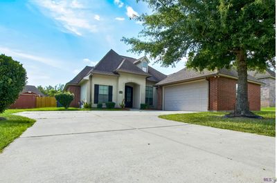 4265 Wilderness Run Dr, House other with 3 bedrooms, 2 bathrooms and null parking in Zachary LA | Image 2