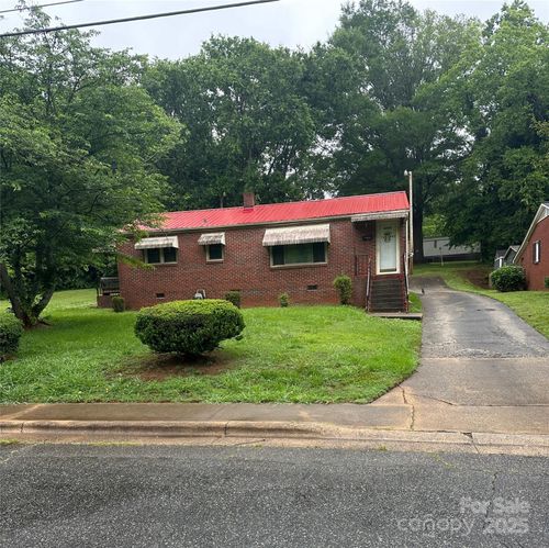 127 S Caldwell Ave, Newton, NC, 28658-2419 | Card Image