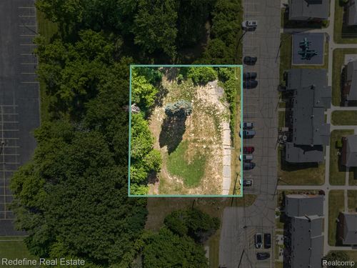 8304 Lanewood St, Westland, MI, 48185-1834 | Card Image