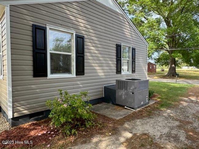 201 Garris St, House other with 3 bedrooms, 1 bathrooms and null parking in Conway NC | Image 16