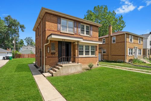 1847 Newcastle Ave, Westchester, IL, 60154-4448 | Card Image