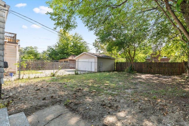 3225 Leslie St, House other with 3 bedrooms, 2 bathrooms and null parking in Detroit MI | Image 22