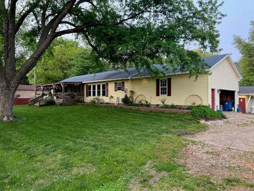 616 S 2nd St, San Jose, IL, 62682-6155 | Card Image