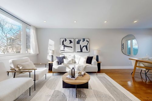 26 Balaby Cres, North York, ON, M3C2B7 | Card Image